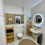 Appartement Okapi - Zentrale Lage & Fusslaeufig Zur Innenstadt Eisenach